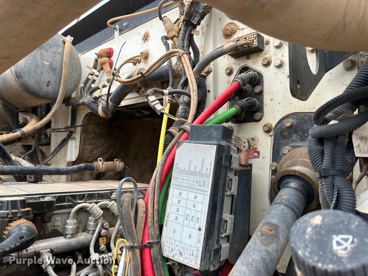 image for item DG4269 2013 Western Star 4900 hydrovac truck