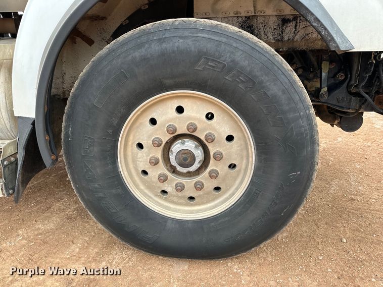 image for item DG4269 2013 Western Star 4900 hydrovac truck