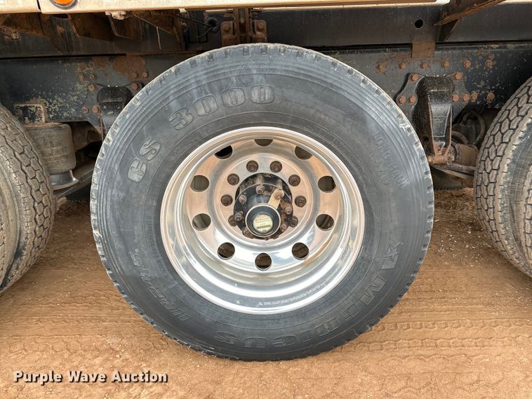 image for item DG4269 2013 Western Star 4900 hydrovac truck