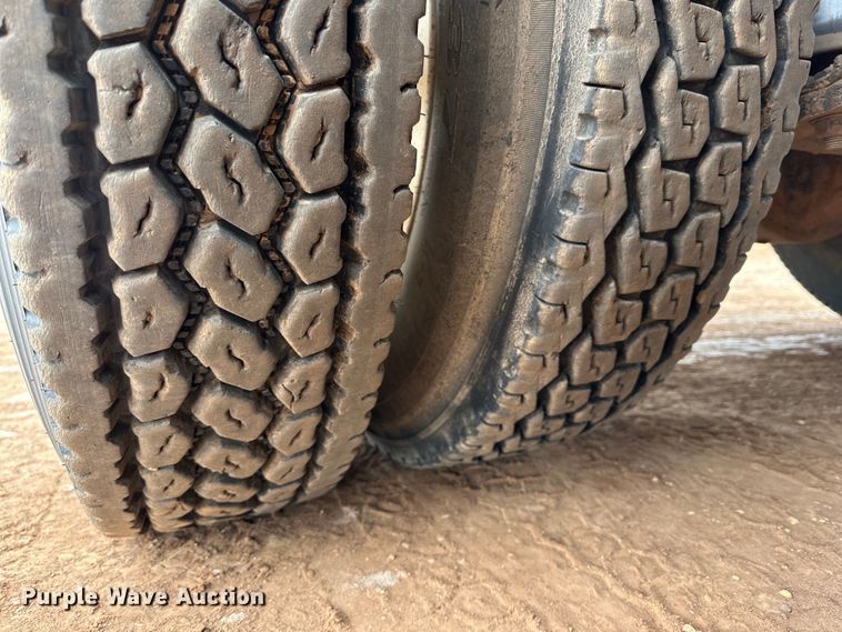 image for item DG4269 2013 Western Star 4900 hydrovac truck