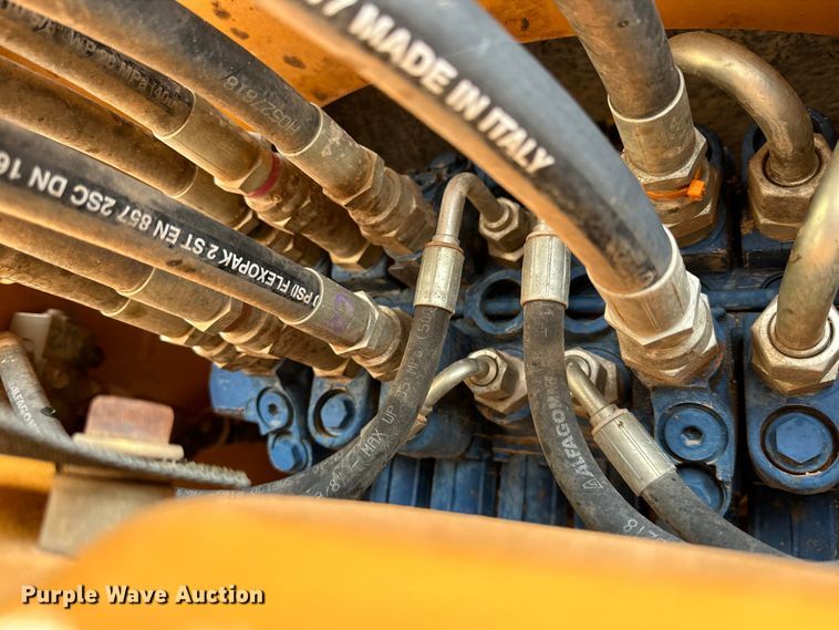 image for item DG4272 2019 Case 580 Super N backhoe