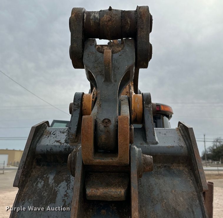 image for item DG4272 2019 Case 580 Super N backhoe