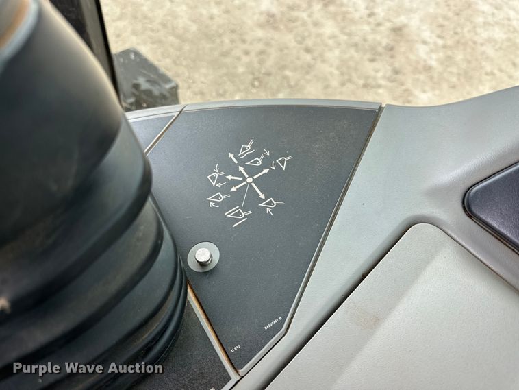 image for item DG4272 2019 Case 580 Super N backhoe