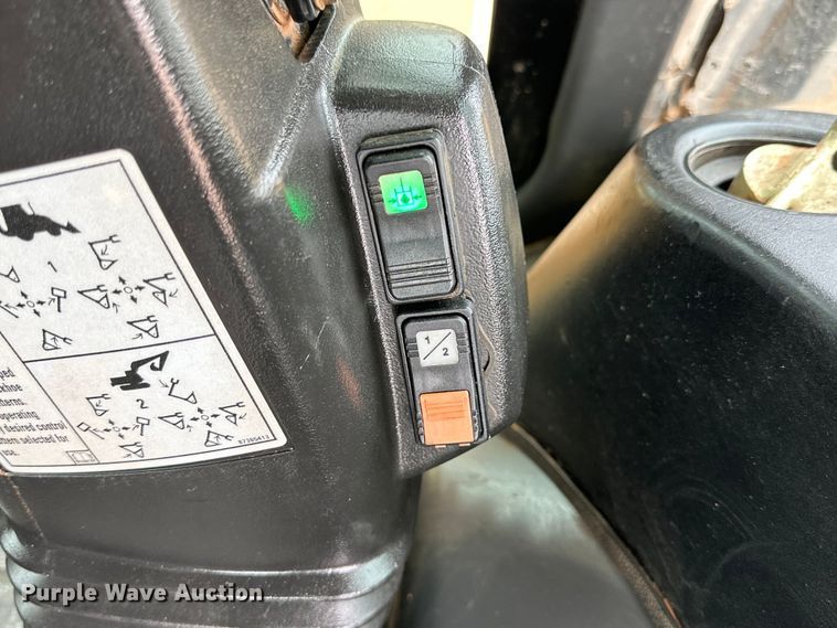 image for item DG4272 2019 Case 580 Super N backhoe