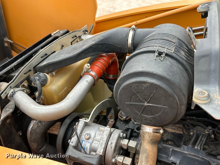 image for item DG4272 2019 Case 580 Super N backhoe