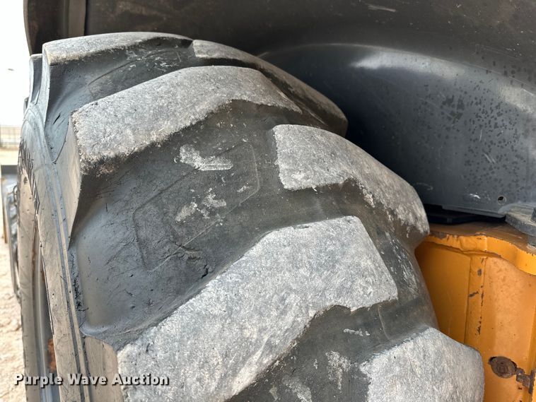 image for item DG4272 2019 Case 580 Super N backhoe