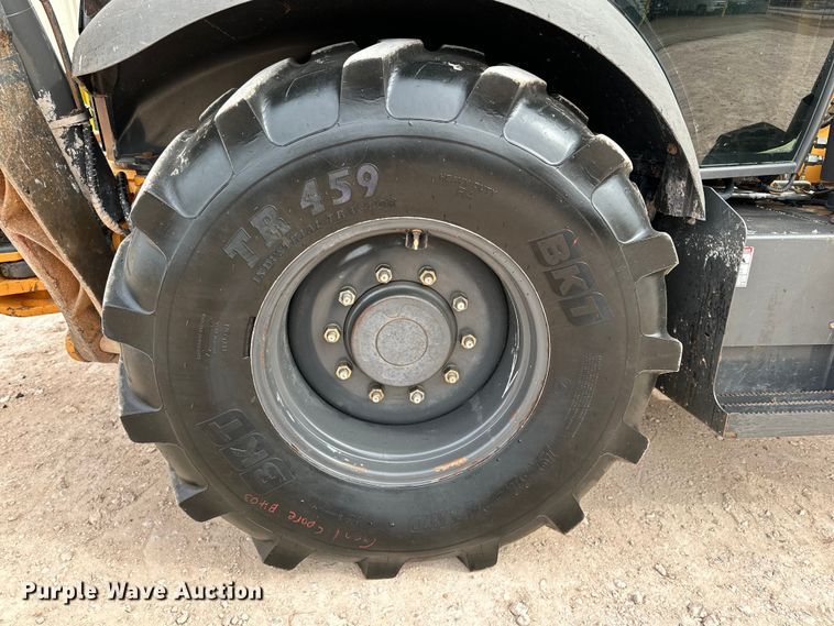 image for item DG4272 2019 Case 580 Super N backhoe