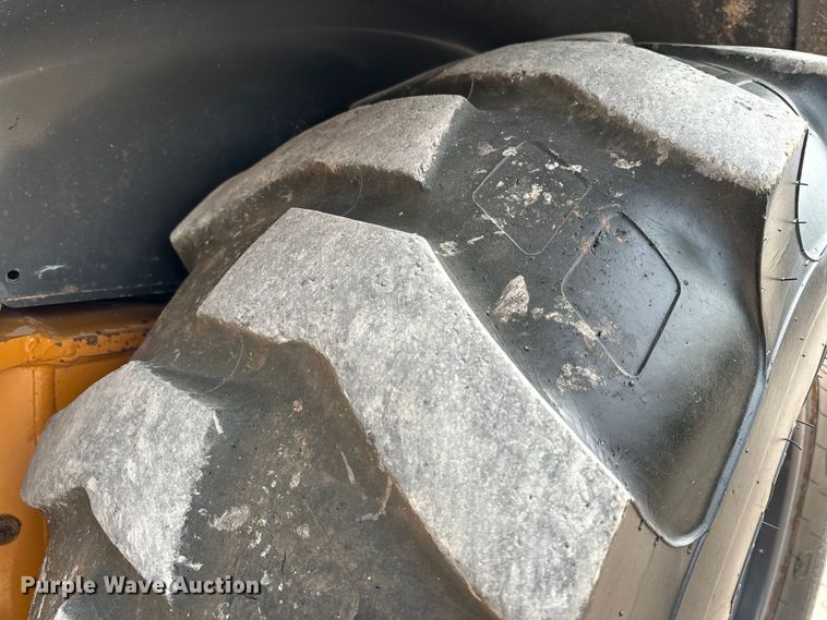 image for item DG4272 2019 Case 580 Super N backhoe