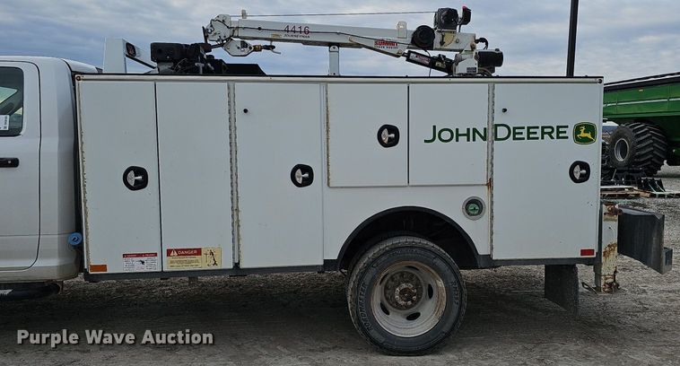 image for item DK0555 2015 Dodge Ram 5500HD utility / service truck