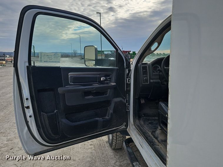 image for item DK0555 2015 Dodge Ram 5500HD utility / service truck