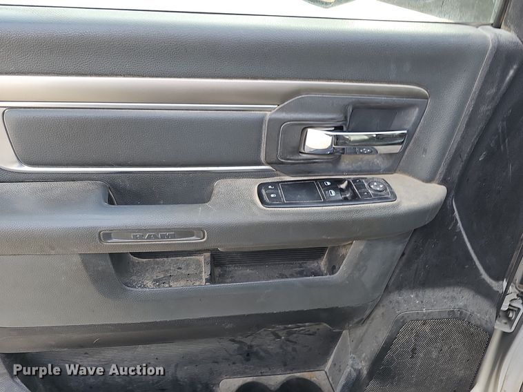 image for item DK0555 2015 Dodge Ram 5500HD utility / service truck