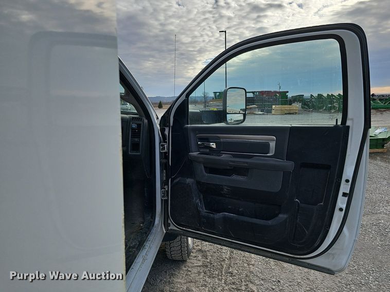 image for item DK0555 2015 Dodge Ram 5500HD utility / service truck