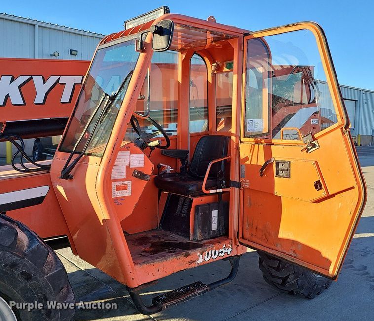 image for item DK0575 2006 JLG 10054 telehandler