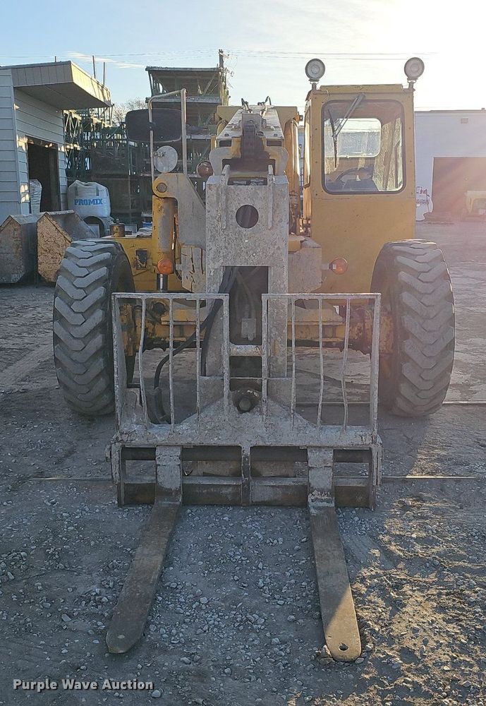 image for item DK0577 1995 Pettibone 8042 telehandler