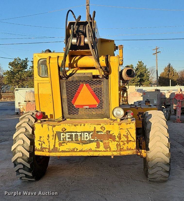 image for item DK0577 1995 Pettibone 8042 telehandler