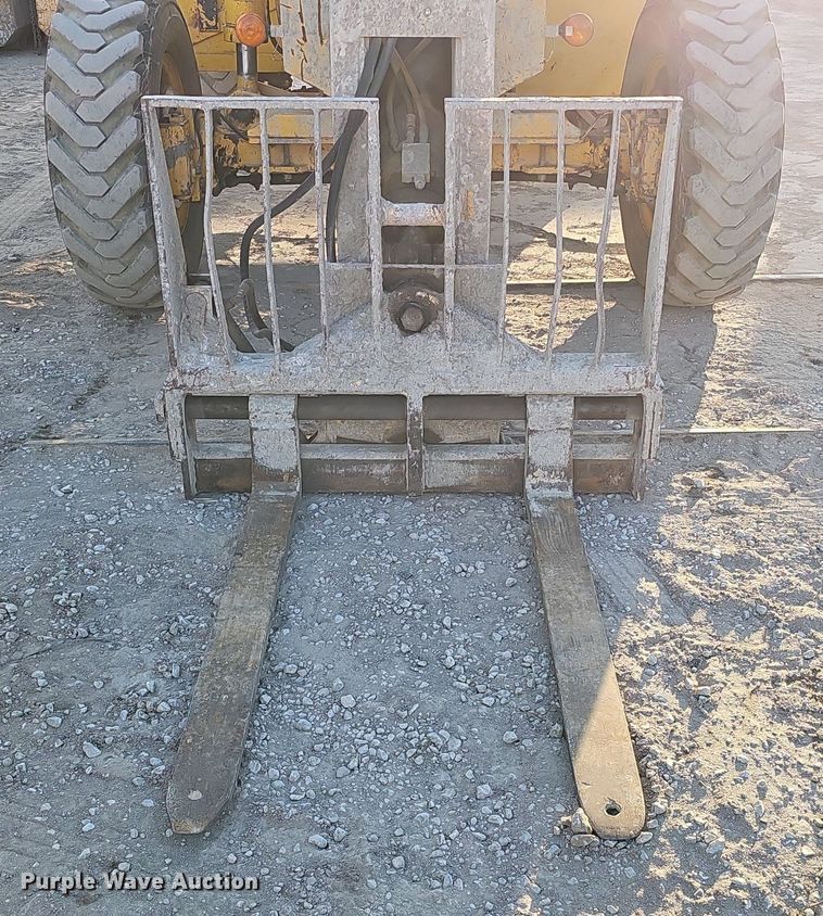 image for item DK0577 1995 Pettibone 8042 telehandler