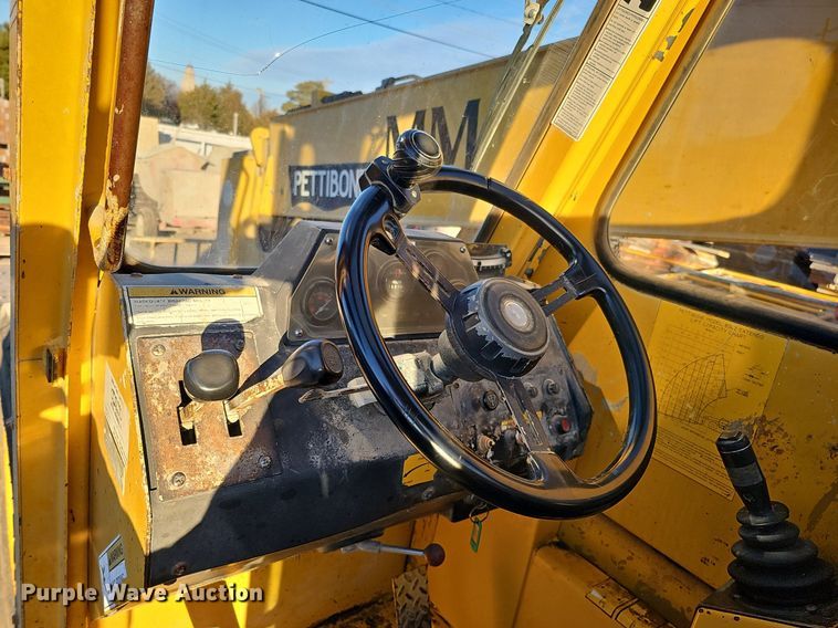 image for item DK0577 1995 Pettibone 8042 telehandler