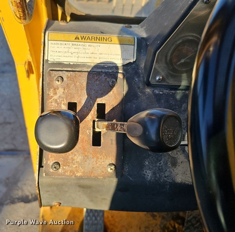 image for item DK0577 1995 Pettibone 8042 telehandler