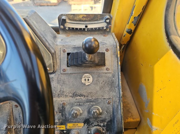 image for item DK0577 1995 Pettibone 8042 telehandler