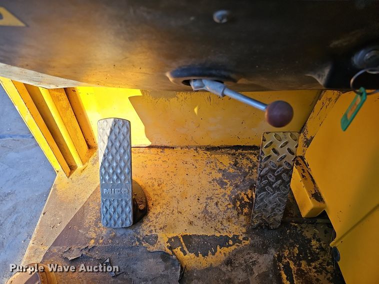 image for item DK0577 1995 Pettibone 8042 telehandler