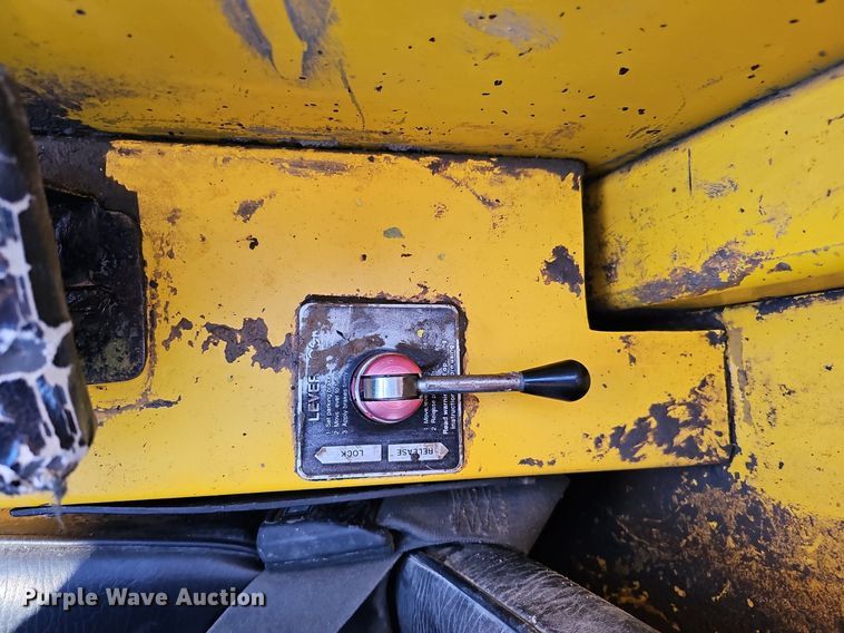 image for item DK0577 1995 Pettibone 8042 telehandler