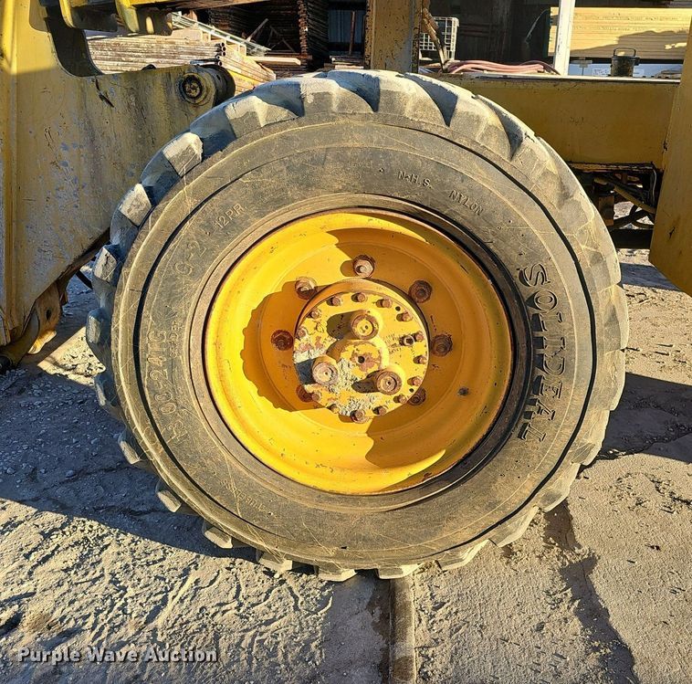 image for item DK0577 1995 Pettibone 8042 telehandler