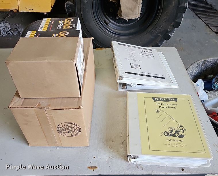 image for item DK0577 1995 Pettibone 8042 telehandler