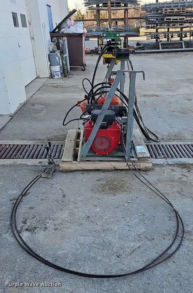 image for item DK0579 Avant Garde Engineering Inc H412 overhead crane