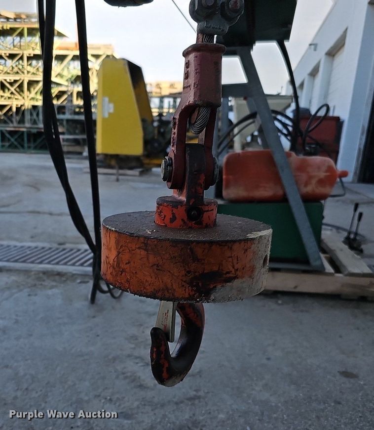 image for item DK0579 Avant Garde Engineering Inc H412 overhead crane