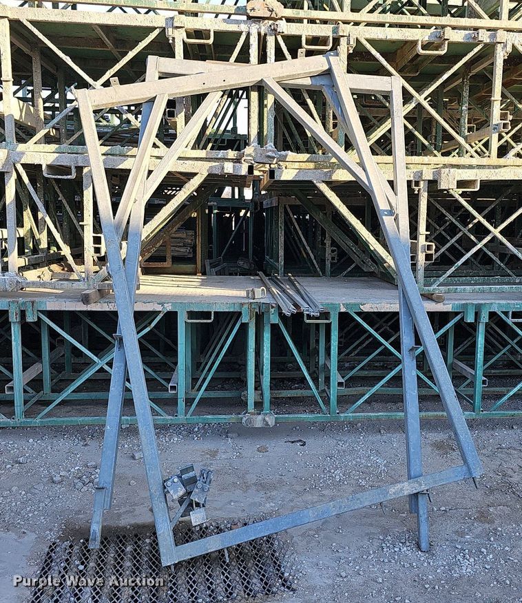 image for item DK0579 Avant Garde Engineering Inc H412 overhead crane