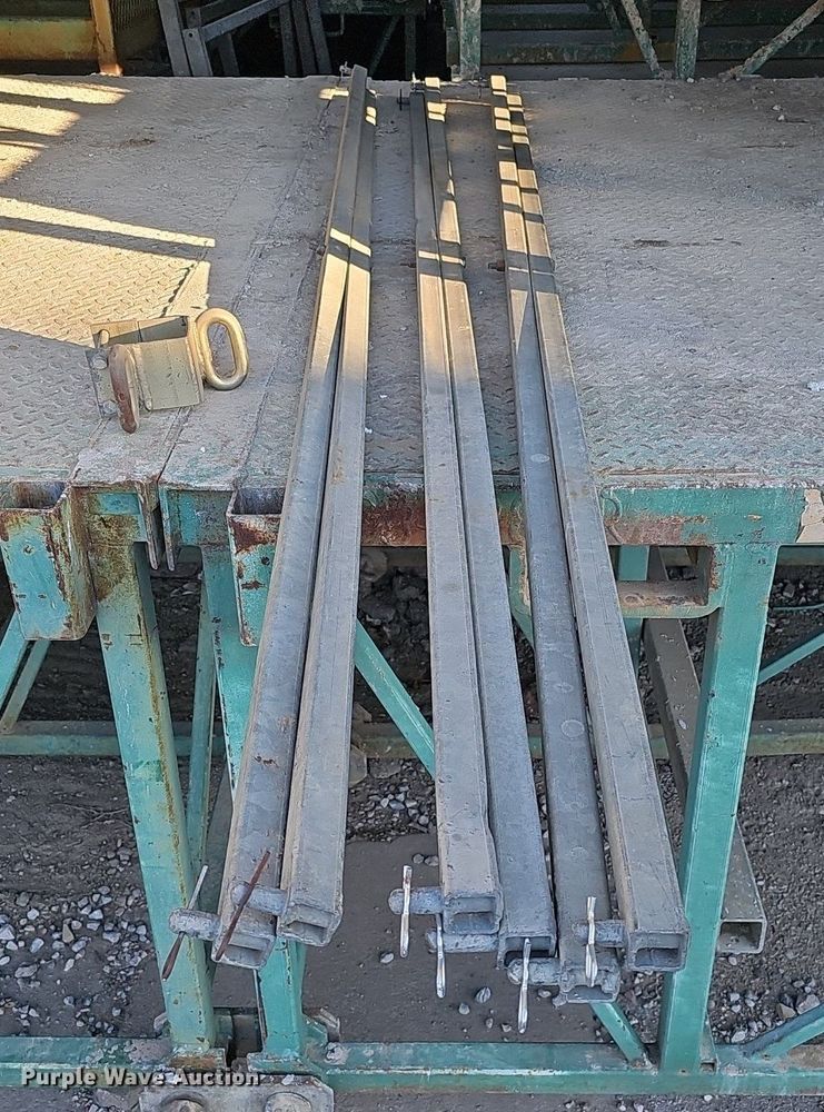 image for item DK0579 Avant Garde Engineering Inc H412 overhead crane