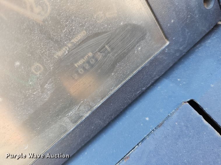 image for item DK0589 2000 Case 660 vibratory cable plow