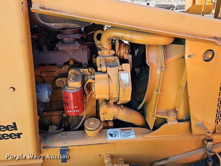 image for item DK0589 2000 Case 660 vibratory cable plow