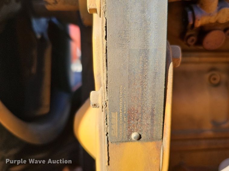 image for item DK0589 2000 Case 660 vibratory cable plow