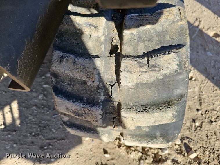 image for item DK0590 2000 Case 6010 Turbo directional boring unit