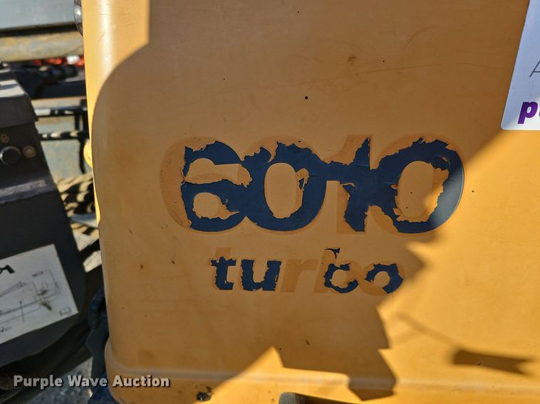 image for item DK0591 2001 Case 6010 Turbo directional boring unit