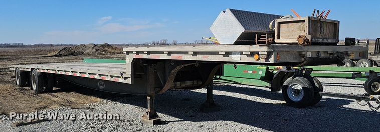 image for item DK0594 2005 Reinke Manufacturing drop deck trailer
