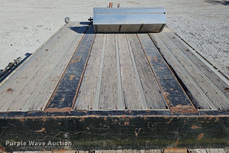 image for item DK0594 2005 Reinke Manufacturing drop deck trailer