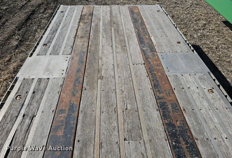 image for item DK0594 2005 Reinke Manufacturing drop deck trailer