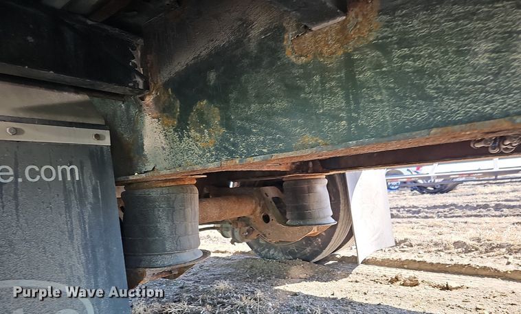 image for item DK0594 2005 Reinke Manufacturing drop deck trailer