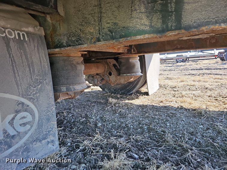 image for item DK0594 2005 Reinke Manufacturing drop deck trailer