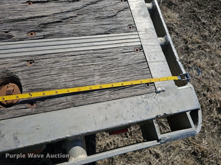 image for item DK0594 2005 Reinke Manufacturing drop deck trailer