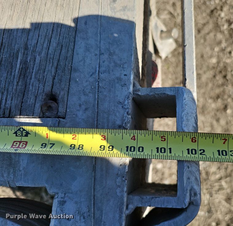 image for item DK0594 2005 Reinke Manufacturing drop deck trailer