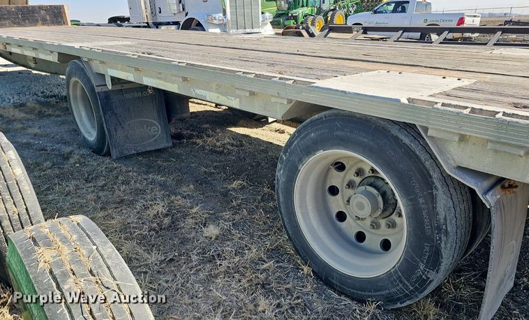 image for item DK0594 2005 Reinke Manufacturing drop deck trailer