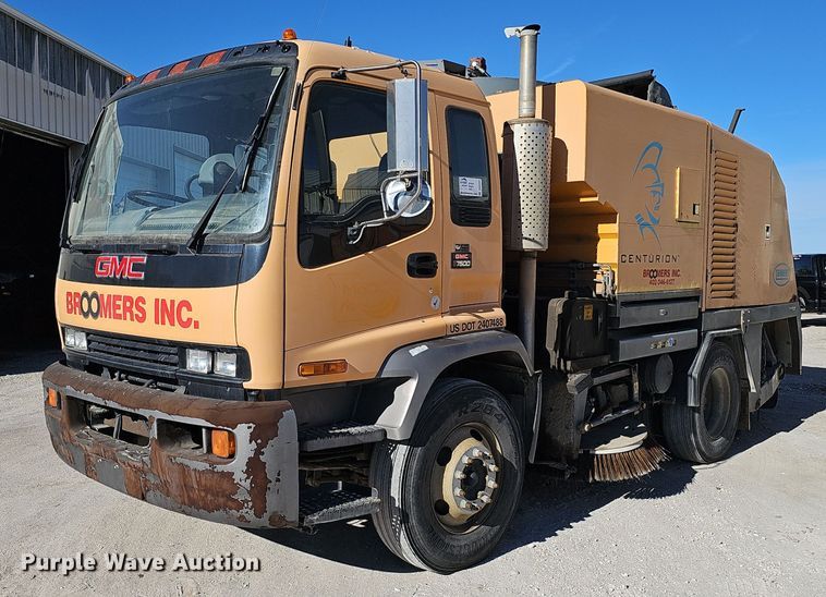 image for item DK0595 2004 GMC T7500 street sweeper truck