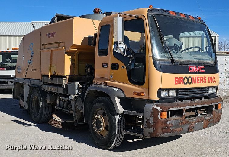 image for item DK0595 2004 GMC T7500 street sweeper truck