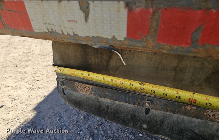 image for item DK0595 2004 GMC T7500 street sweeper truck