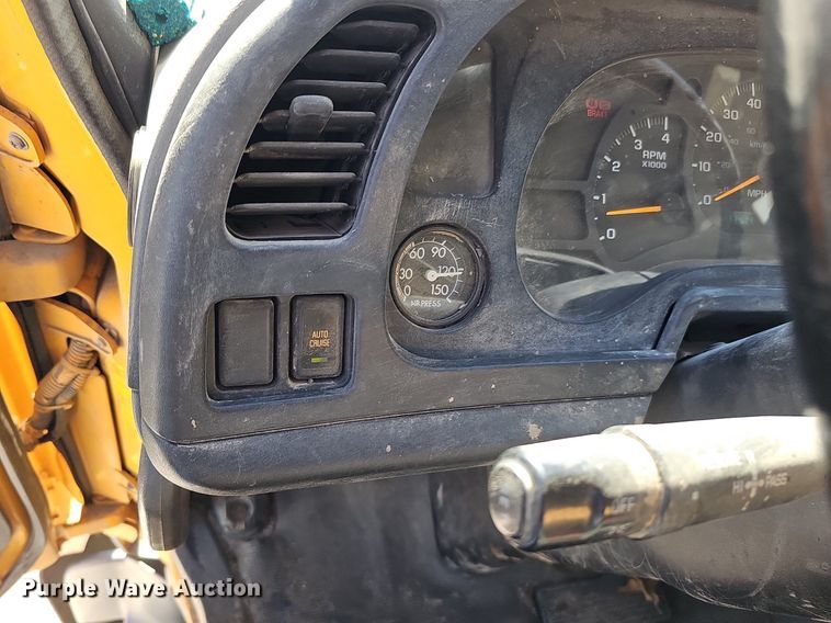 image for item DK0595 2004 GMC T7500 street sweeper truck