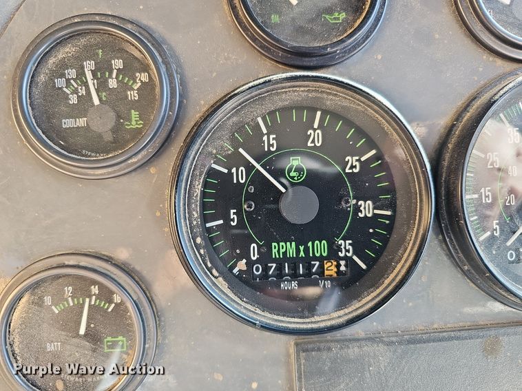 image for item DK0595 2004 GMC T7500 street sweeper truck