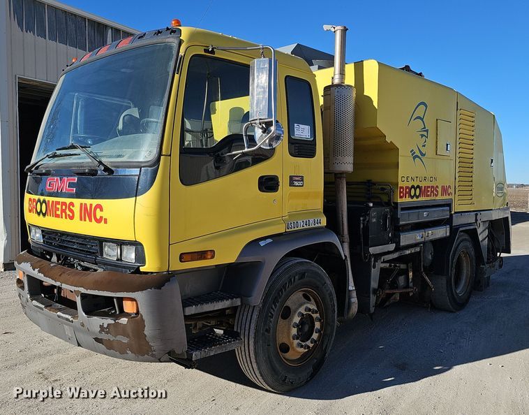 image for item DK0596 2004 GMC T7500 street sweeper truck